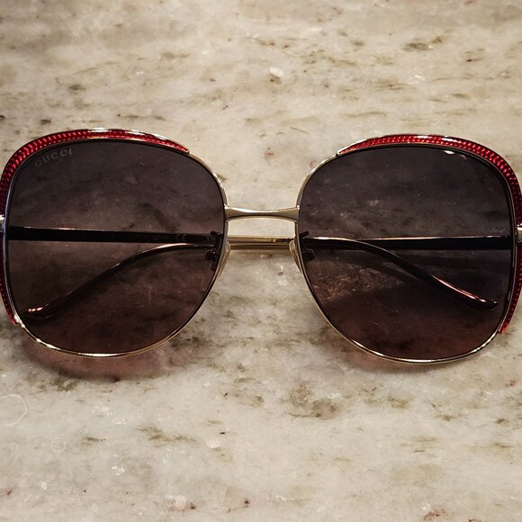 RARE GUCCI OVERSIZED MODERN RED SQUARE GOLD METAL SUNGLASSES - Picture 1 of 10